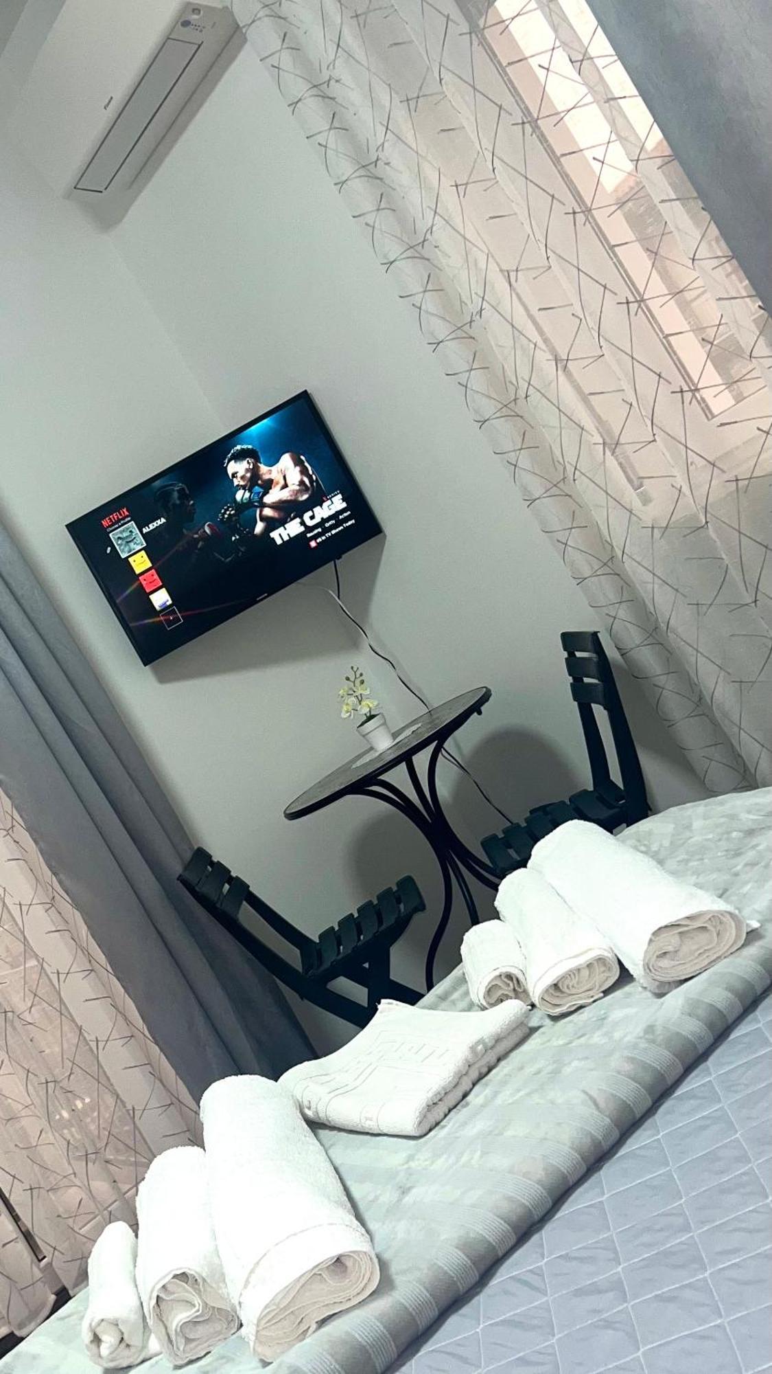 Juliet N - Rental Rooms เวโรนา ภายนอก รูปภาพ