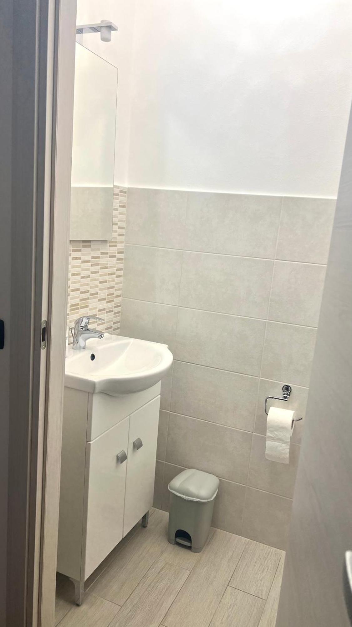 Juliet N - Rental Rooms เวโรนา ภายนอก รูปภาพ