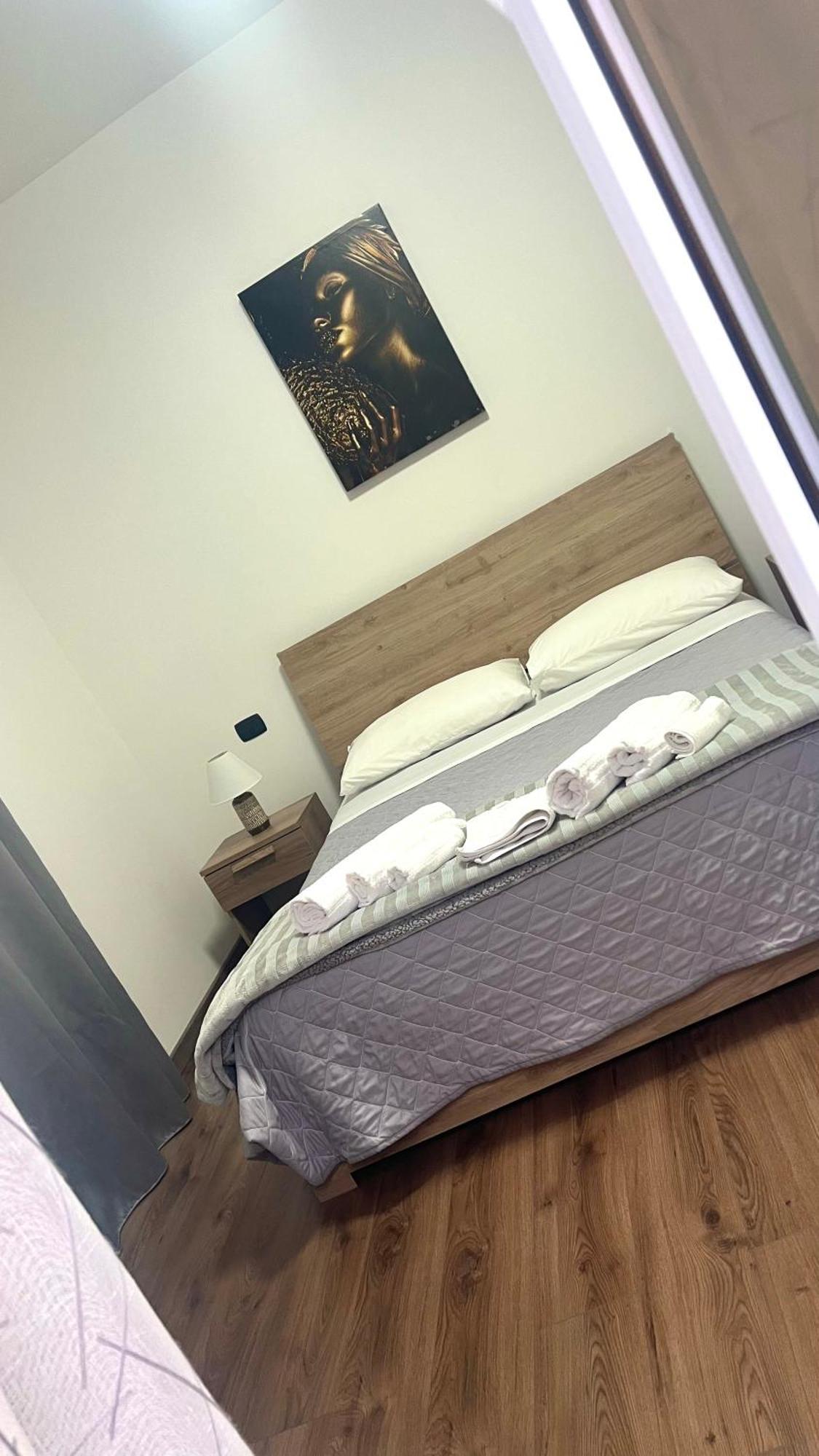 Juliet N - Rental Rooms เวโรนา ภายนอก รูปภาพ